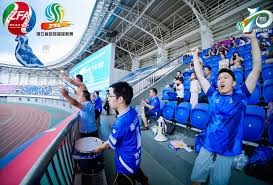 马兹拉维谈英超冬歇期缺失与右路表现